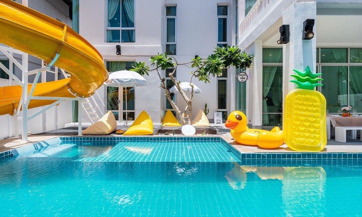 Na Chom Thian Villa | Spacious 5-bedroom private villa near Pattaya beach