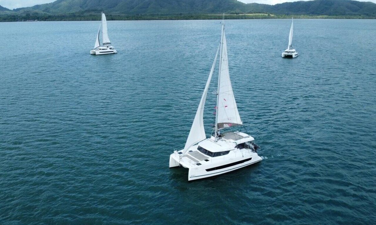 Ban Na Faek Boat Rental | Sun-Kissed Sailing Adventure in Phuket