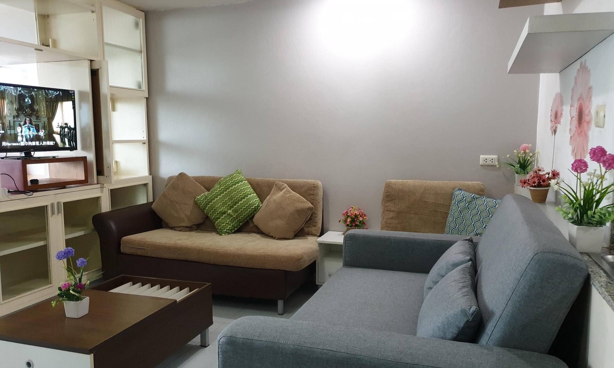 Chatuchak Condo | Supalai Park PhahonYothin 21- modern - 1 br condo near JJ market, BTS