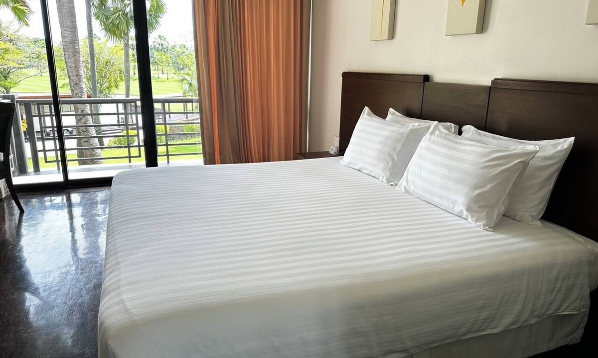 Nakhon Chai Si Hotel | Suwan