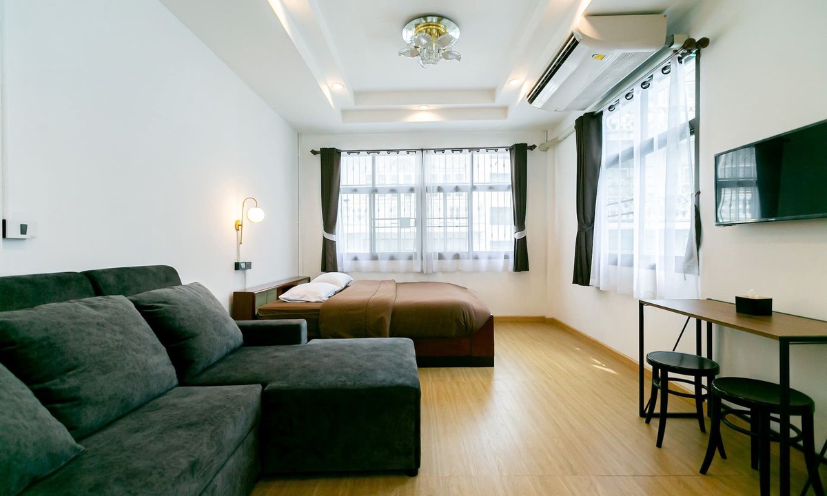 Talat Noi Hotel | Taladnoi Paint House