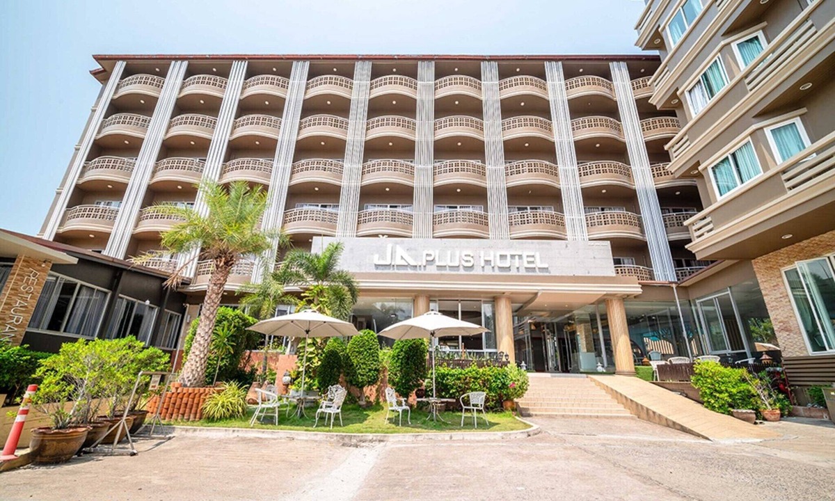 Central Pattaya House | Thailand Triple Suite | Spacious Group Stay