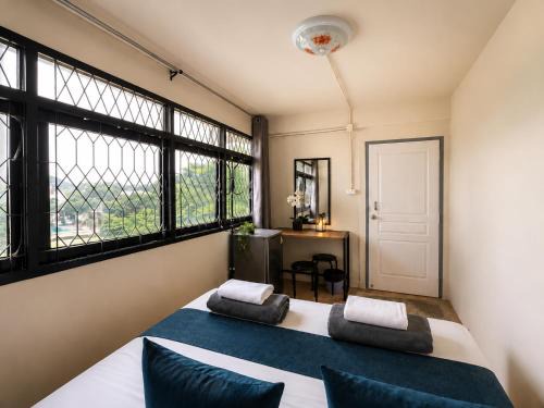 Chong Nonsi House | The Cage - Grand River INN