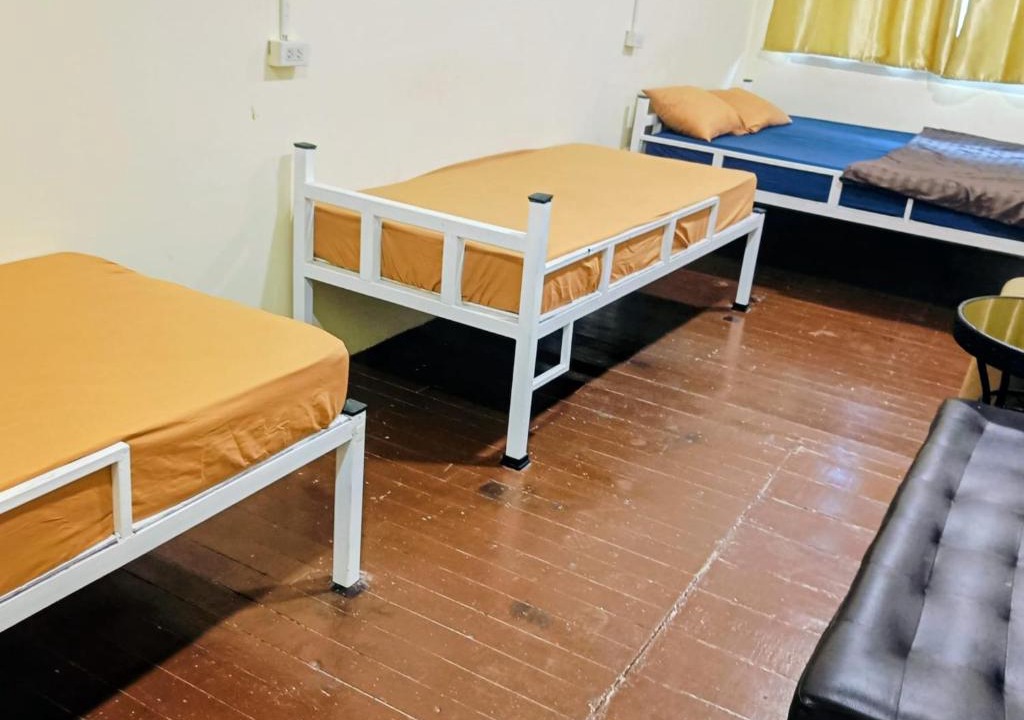 Chana Songkhram Hostel | The House Hostel 2