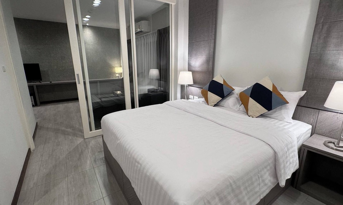 Pom Prap Sattru Phai Hotel | The Kite Hotel Bangkok