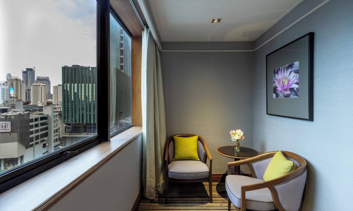 Thanon Phaya Thai Hotel | The Sukosol