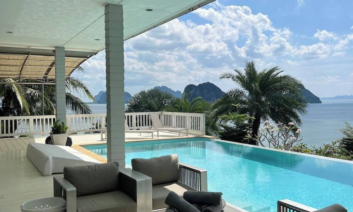 Sikao House | The Sunny Hill Estate - 240° Sea Views + Helipad