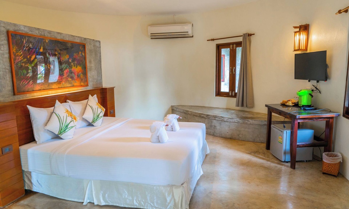 Khong Koi Beach Hotel | The Tropical Beach Resort