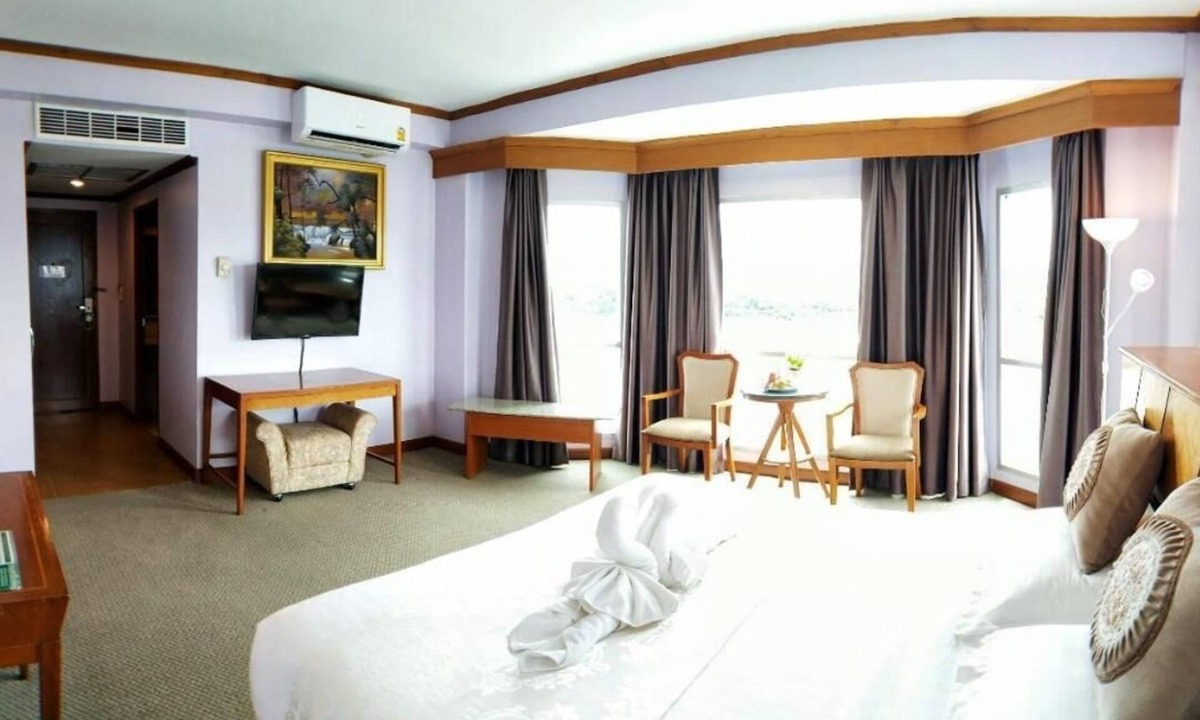 Tak Hotel | The Viangtak Riverside Hotel