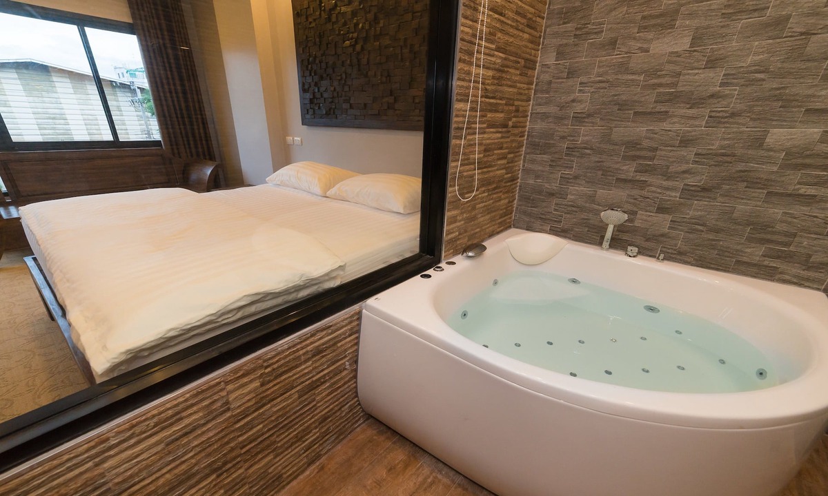 Bang Na Hotel | Thongtara House Boutique Residence