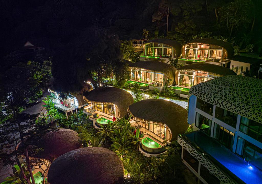 Nanai Road Hotel | Three Monkeys Villas