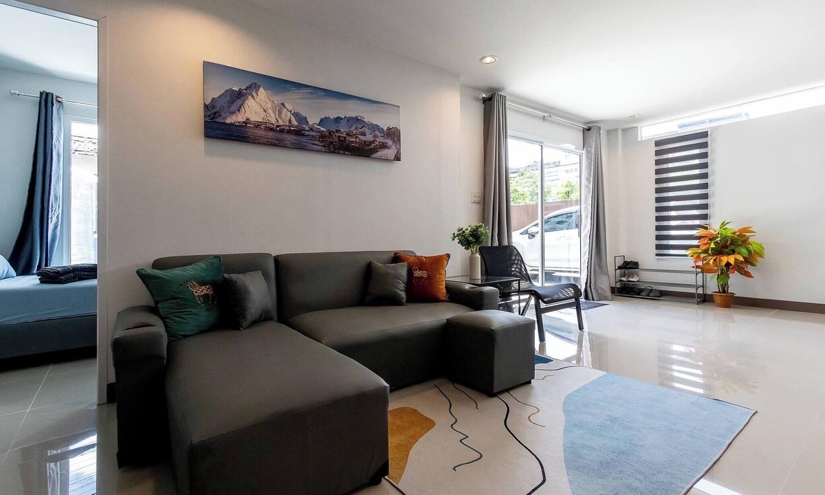 Bang Na Ski Chalet | Tiny House Srinakarin At Sri Bearing Station