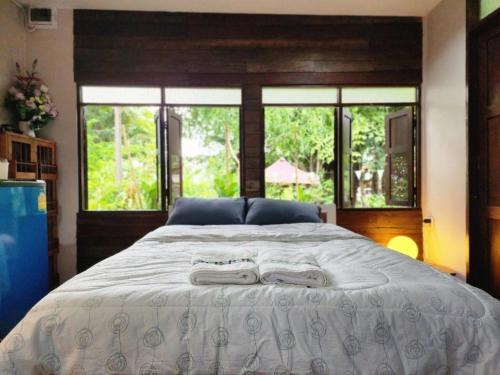 Bang Bo House | Tranquility living in the garden ,20km from airport