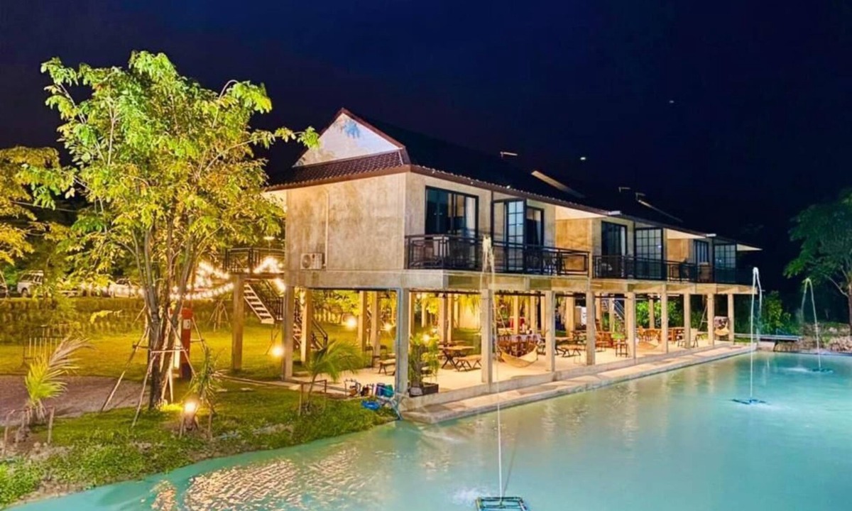 Sakae Krang Bed & Breakfast | Tree House HomeStay