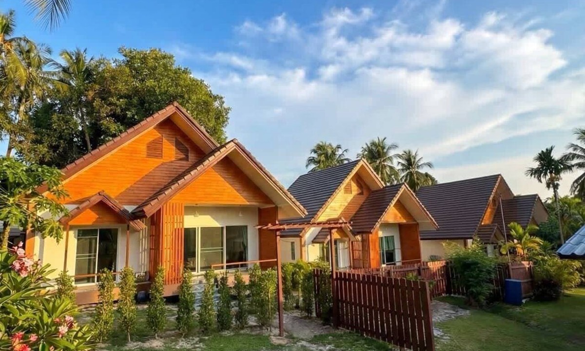 Srithanu Villa | Triangle Villa Green Garden