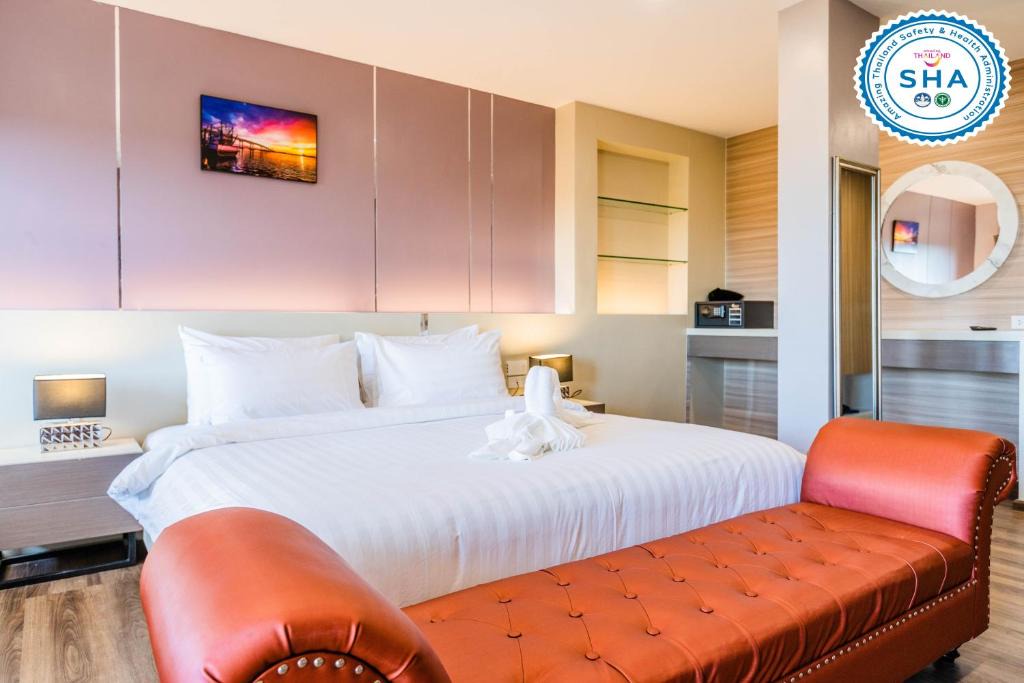 Chanthanimit Hotel | USABAI Riverside Boutique Hotel
