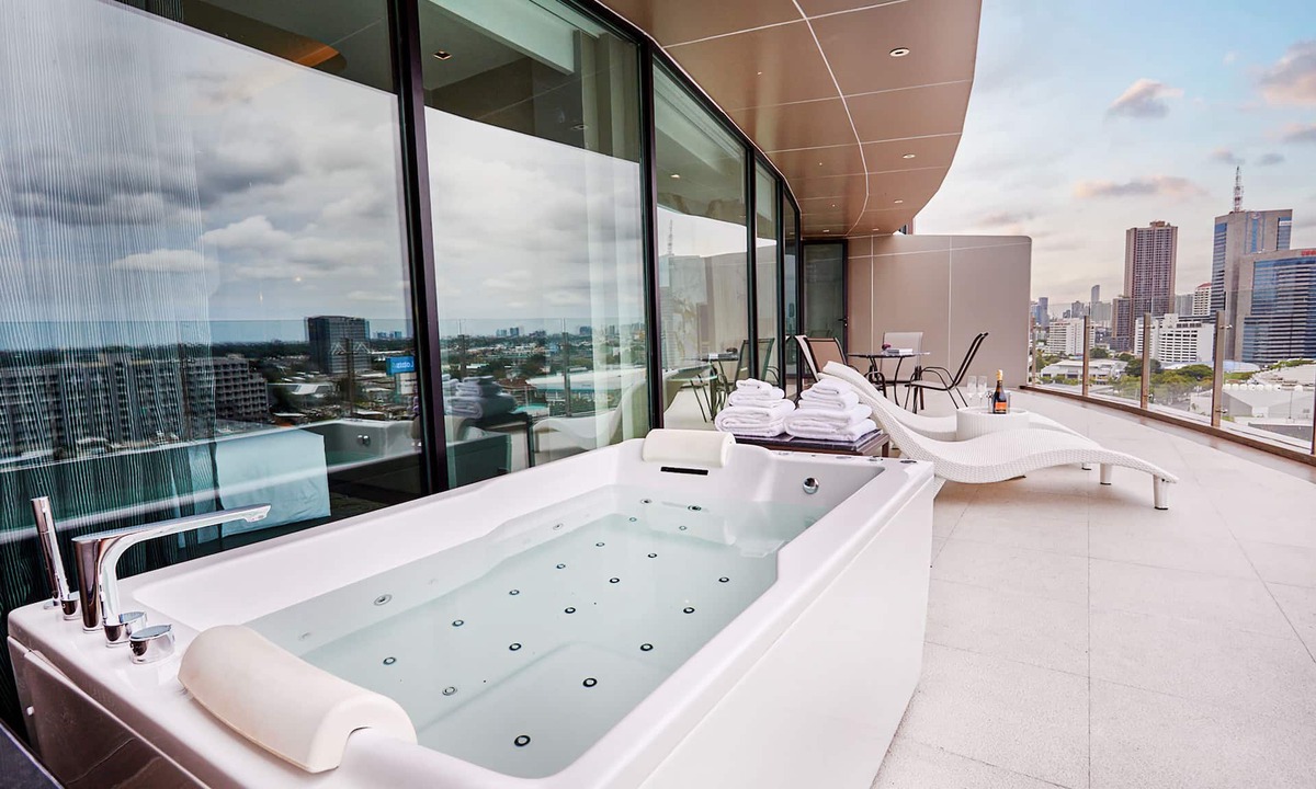Khlong Tan Hotel | Valia Bangkok Sukhumvit 24 by Kingston Hotels
