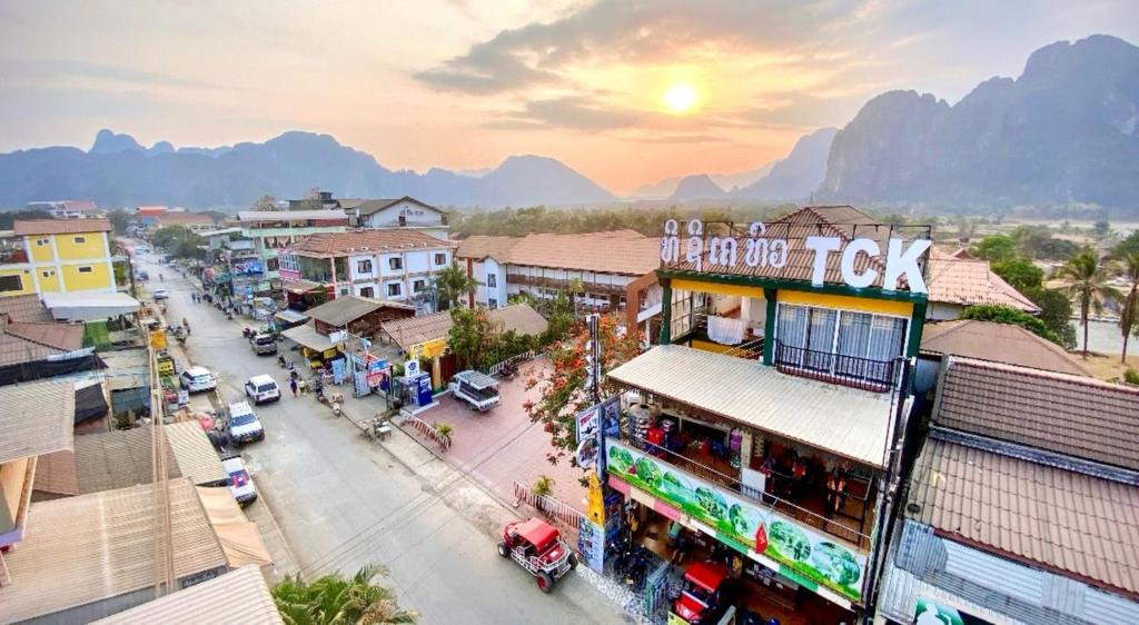 Vang Vieng Hostel | Vang Vieng Freedom View Hostel