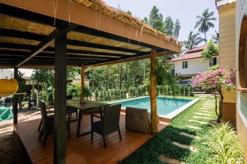 Wok Tum Villa | Villa Casa Blanca