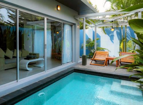 Chalong Resort | Villa Sonata Phuket
