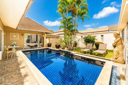 Ban Saiyuan Villa | Villa Sukjai Private Pool and Tropical Garden Near Nai Harn Beach