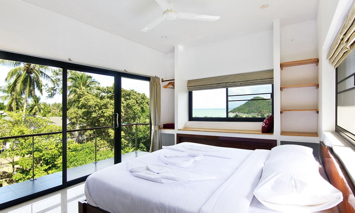 Baan Tai Villa | Villa with Sea View & Swimming Pool