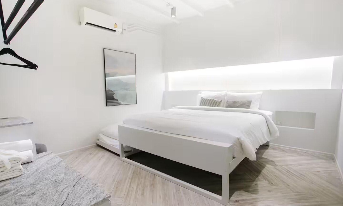 Chidlom Apartment | wari B. 3BR Penthouse -4th fl- 30 sec. to BTS