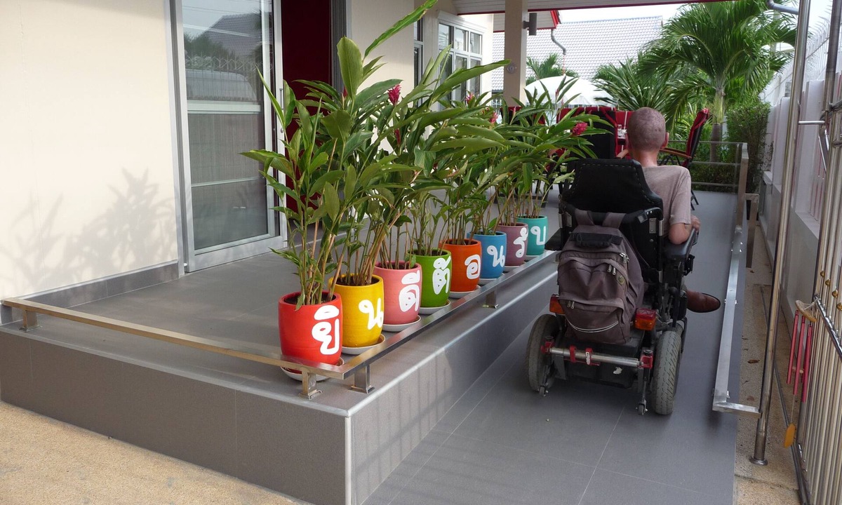Nong Kae Villa | Wheelchair accessible Pool Villa Red, 3b/2b for disabled, sleep 6/8