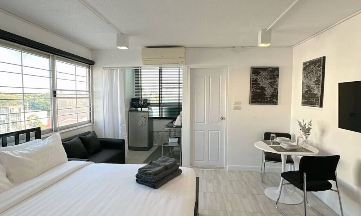 Nimman Apartment | White & Black Cozy Room/heart of Nimman