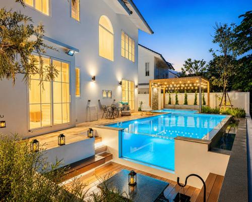 Chiang Mai Villa | Whitewood 5-Bedroom Private Pool & Jacuzzi Villa near Chiang Mai Airport