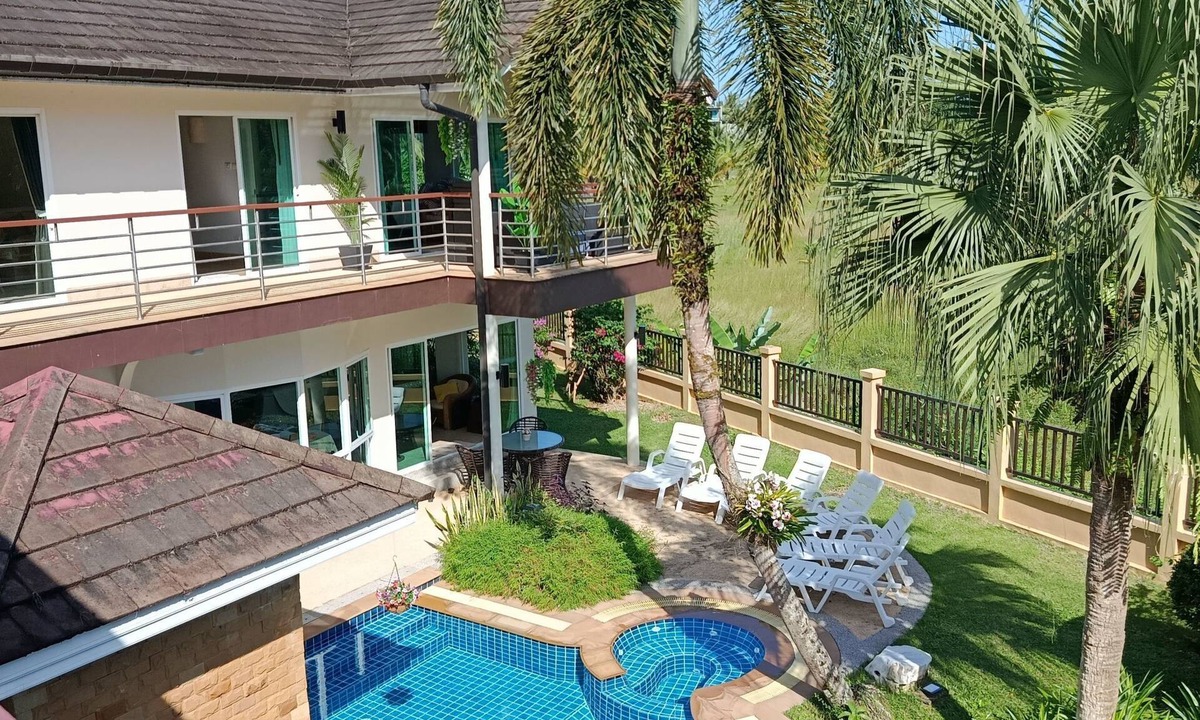 Khuekkhak House | Wunderschöne Pool-Villa, beste Lage, kostenloser Transfer by Interhome