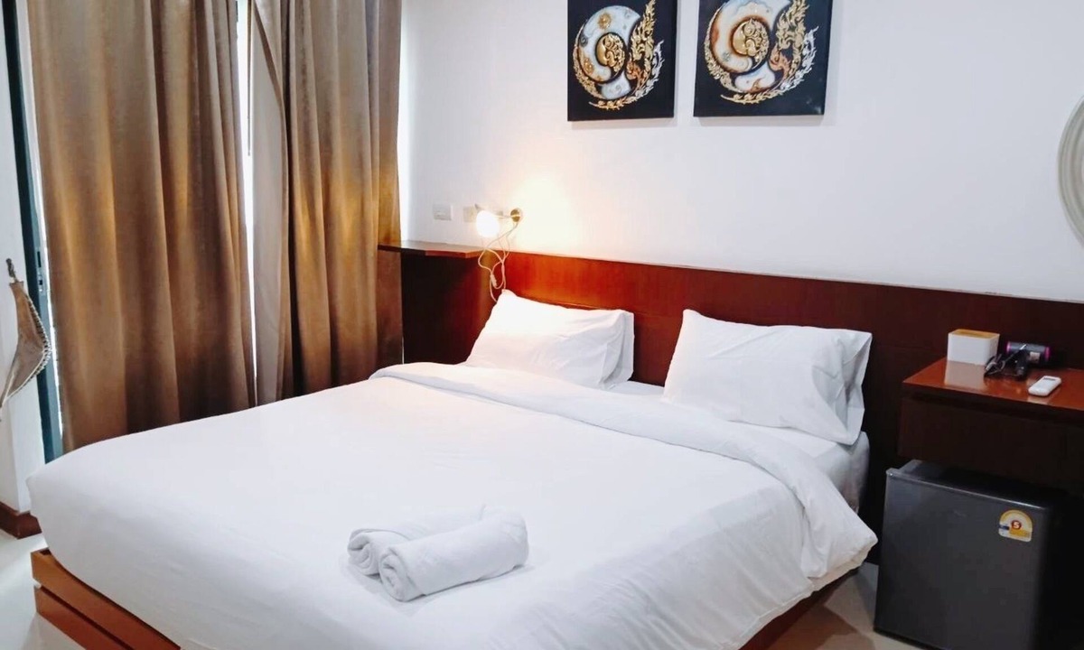 Ploenchit Hotel | Yon INN Sukhumvit 4 - BTS Nana
