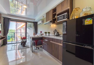 Cozy Apartment close to Naiharn Beach, free Wifi