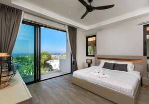 Great Location, Awesome Sea Views and Sunsets!!!!!!