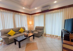 Kata Pool Apartments