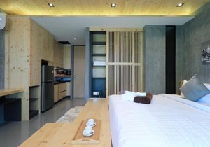 Relife Windy by Holy Cow, studio with podium