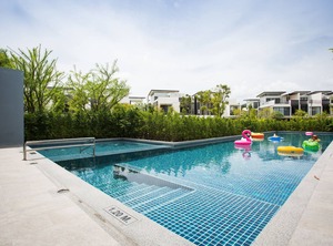 Br Laguna Park Townhome | Laguna