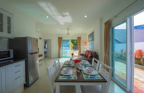 Chalong Villa | 120 m² Villa ∙ 2 bedrooms ∙ 5 guests