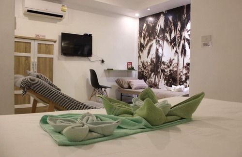 Rawai Hotel | 1715 House - White Rhino