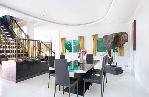 Rawai Villa | 175 m² Villa ∙ 3 bedrooms ∙ 6 guests
