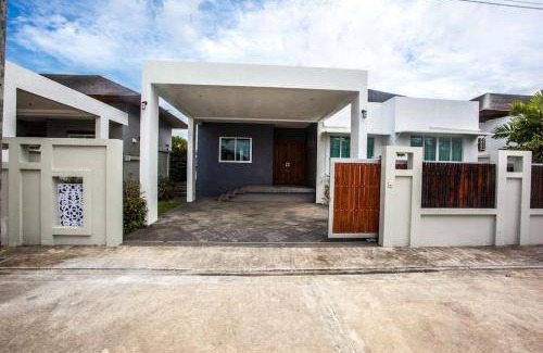 Thep Kasattri Villa | 232 m² Villa ∙ 3 bedrooms ∙ 7 guests