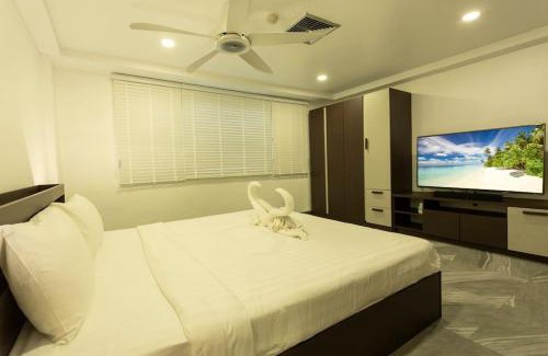 Nai Harn Apartment | 2BR Sandside Nai Harn Condo C133