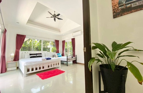Chalong Villa | 480 m² Villa ∙ 4 bedrooms ∙ 10 guests