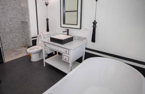 Chalong Bed & Breakfast | 50 m² Bed and breakfast ∙ 6 guests