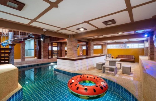 Ratsada Villa | 583 m² Villa ∙ 3 bedrooms ∙ 12 guests