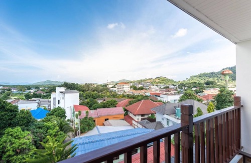 Ratsada Villa | 590 m² Villa ∙ 6 bedrooms ∙ 14 guests