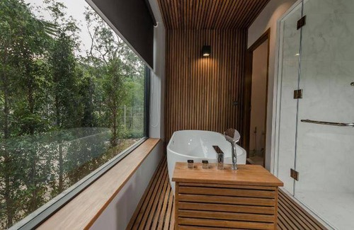 Nai Harn Hotel | 65 m² Hotel ∙ 127 guests
