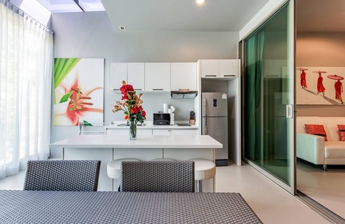 Karon Apartment | Ark101 Modern apartment direct pool access