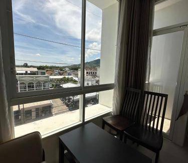 Chalong Bed & Breakfast | Bed and breakfast ∙ 2 guests