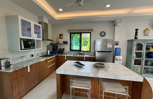 Rawai Villa | Bluebird tropical pool villa 2BR